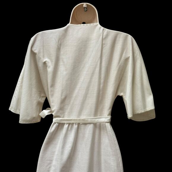 Vintage 1970s White Embroidered Robe Prairie 32 m” Bust Sears Fashion Place - Picture 6 of 16